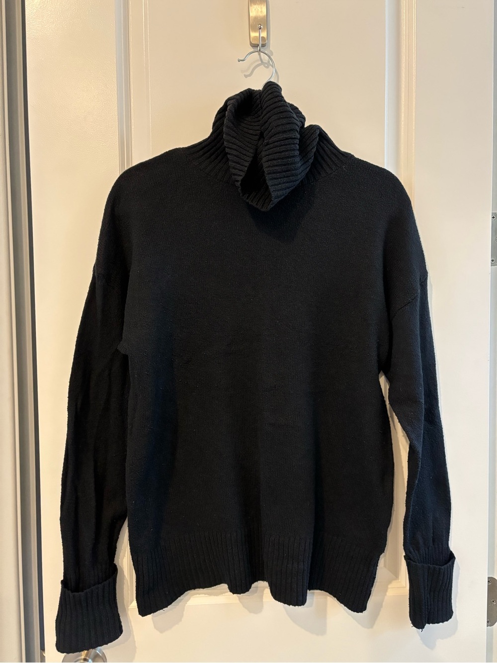 Old Navy Ribbed Neck Turtleneck Sweater - Black